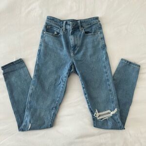 UNIQLO Skinny Tapered High Ultra Stretch Jeans